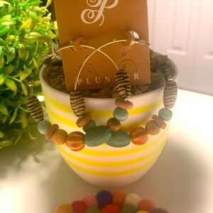 Plunder pierced hoop earrings… multiple colored stones w/Goldtone hardware..NWT